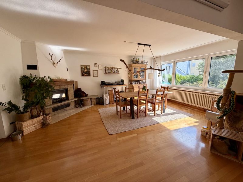 Großzügige 2-Zimmer-EG-Wohnung mit Terrasse, Kamin und Garage in Bonn-Duisdorf – seniorengerecht